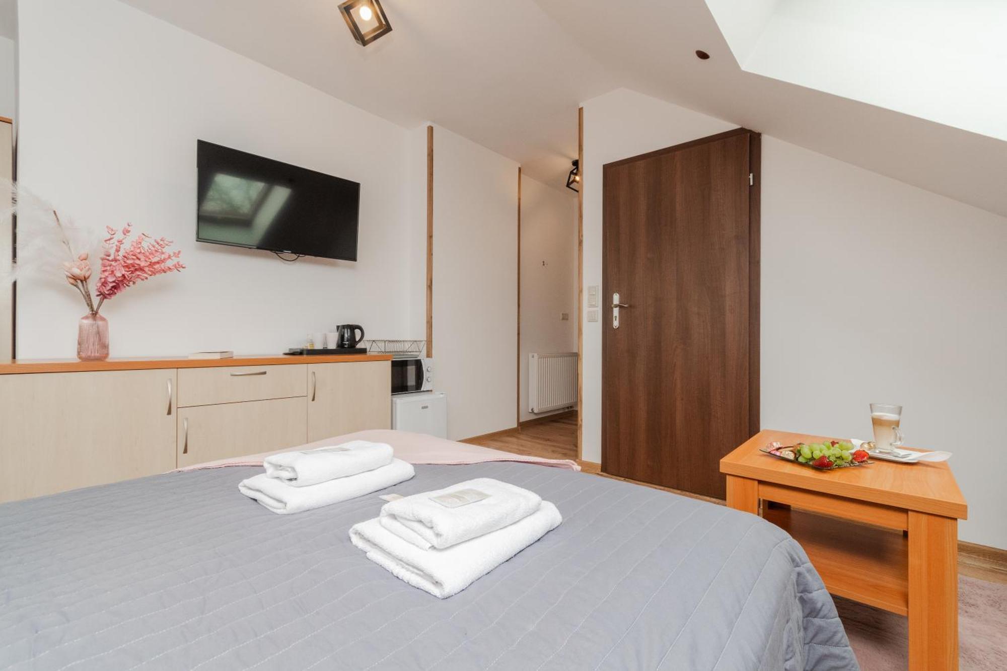 Bed and Breakfast Monika II Крыница-Морска Номер фото